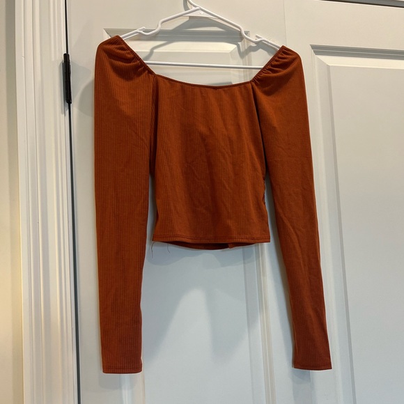 Burgundy long sleeved top - Picture 2 of 2